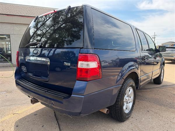 Used 2009 Ford Expedition EL 4WD XLT image 4