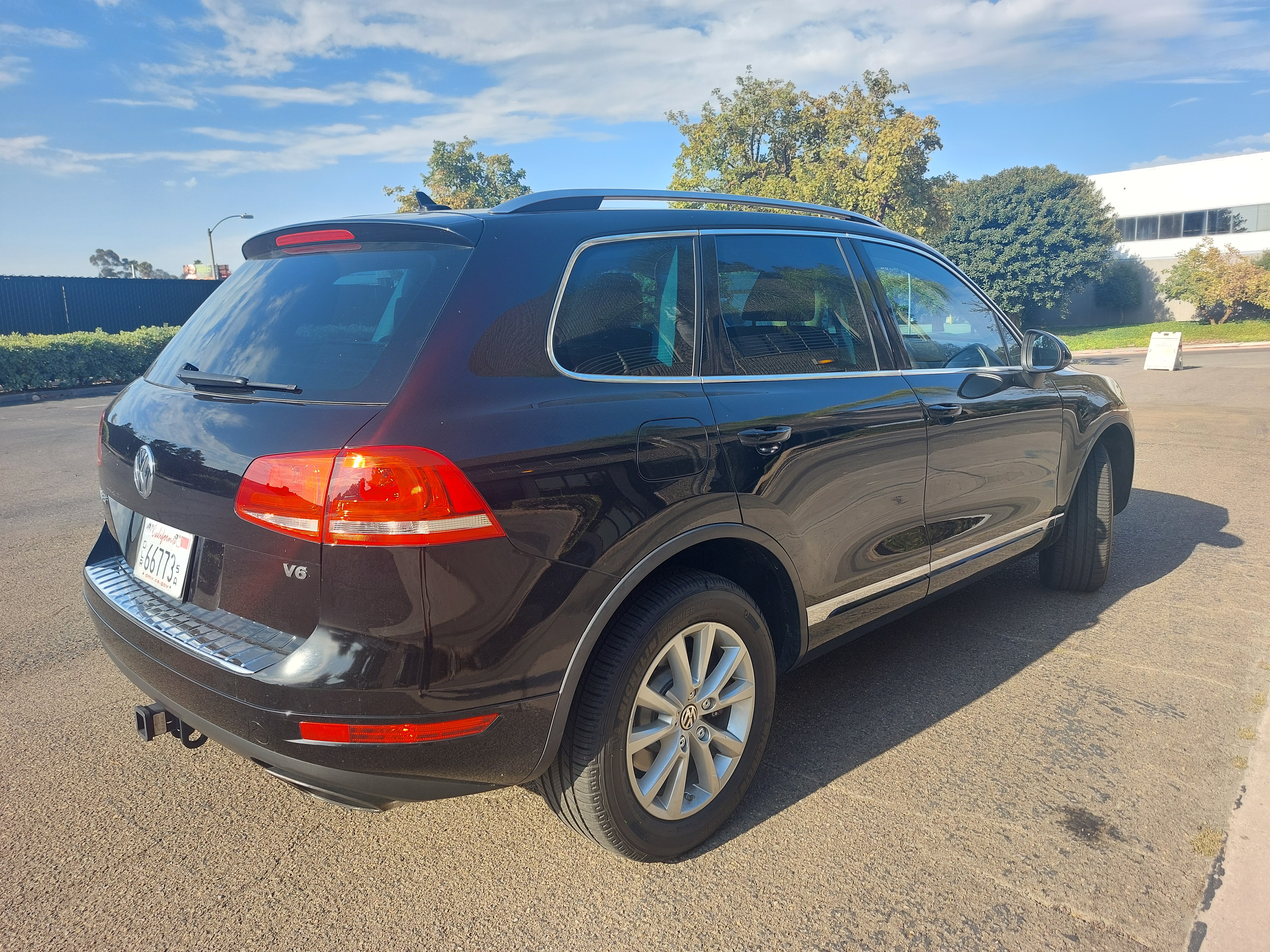 Used 2014 Volkswagen Touareg VR6 AWD/4WD image 4