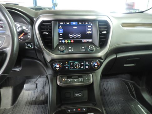 Used 2020 GMC Acadia AWD AT4 image 41