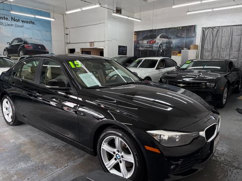 Used 2015 BMW 320i Sedan RWD image 9