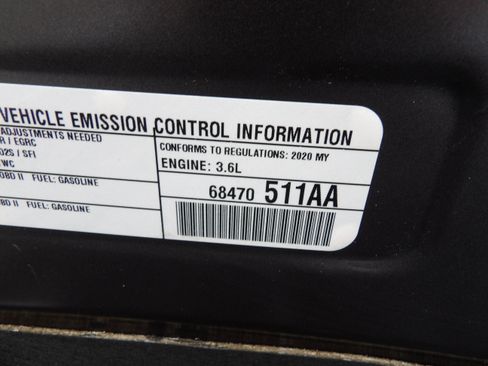 Used 2020 Chrysler Pacifica Touring image 33