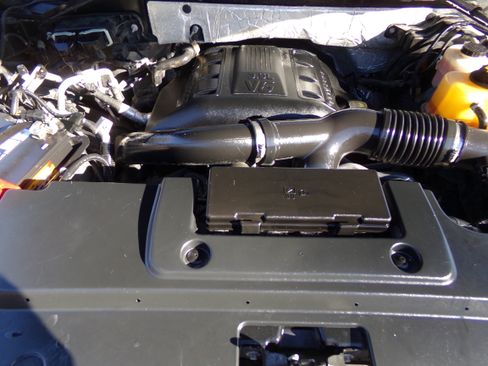 Used 2015 Ford Expedition Platinum image 19