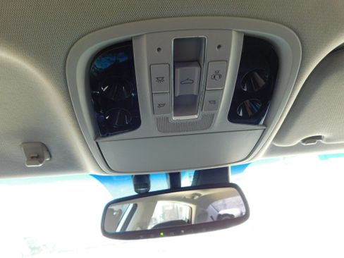 Used 2019 Kia Cadenza Technology image 20