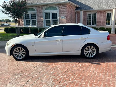 Used 2011 BMW 328i Sedan RWD image 9