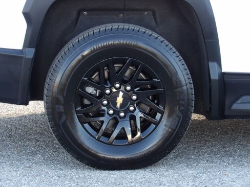 Used 2024 Chevrolet Silverado EV W/T image 9