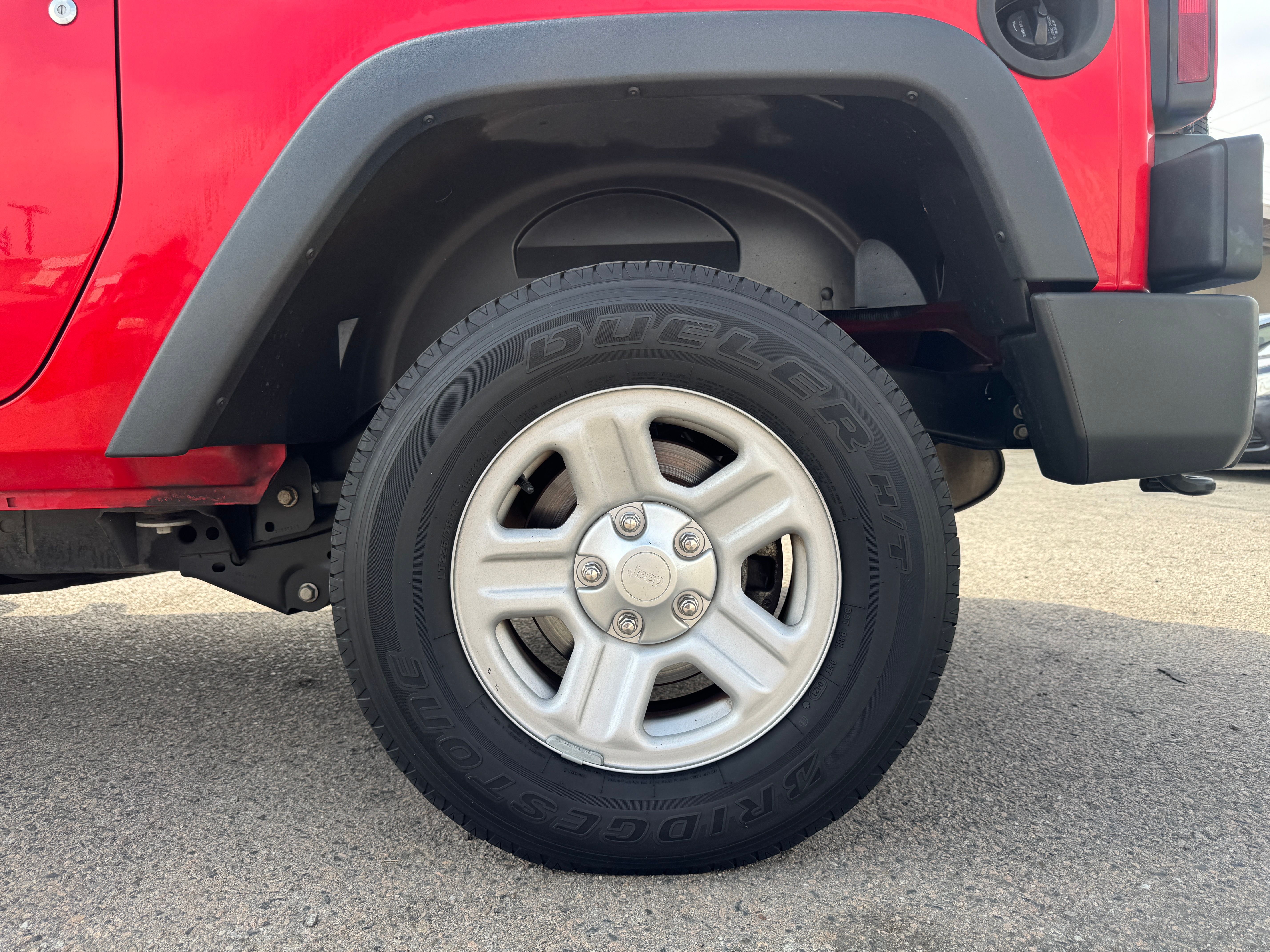 Used 2016 Jeep Wrangler 4WD Sport image 15