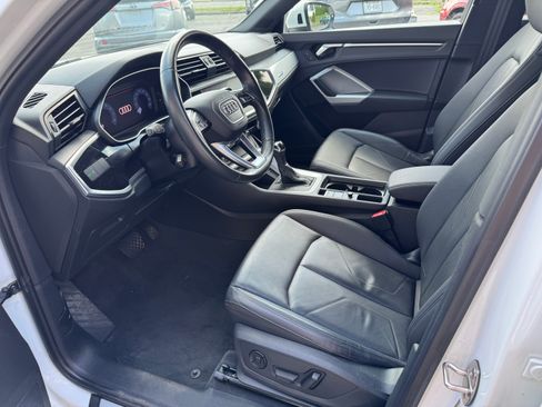 Used 2021 Audi Q3 quattro 2.0T Premium w/ S Line AWD/4WD image 7