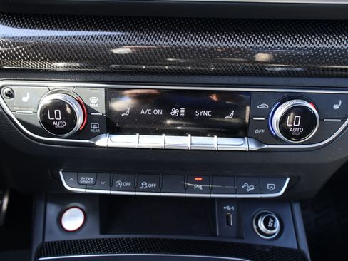 Used 2018 Audi SQ5 Premium Plus image 18