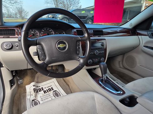 Used 2011 Chevrolet Impala LT image 9