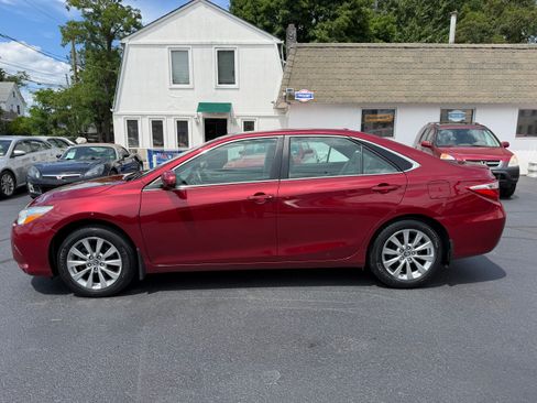 Used 2015 Toyota Camry XLE FWD image 25
