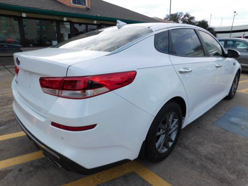 Used 2020 Kia Optima LX image 7