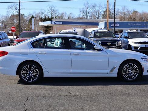 Used 2017 BMW 540i xDrive image 8