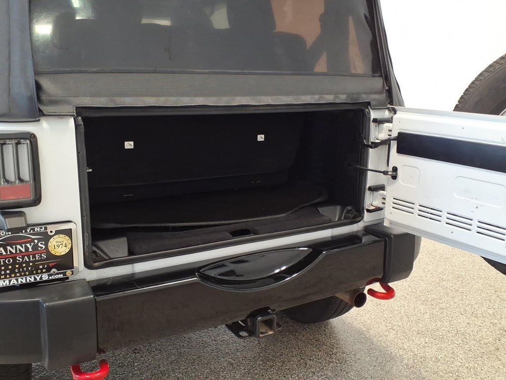 Used 2016 Jeep Wrangler 4WD Willys Wheeler image 22