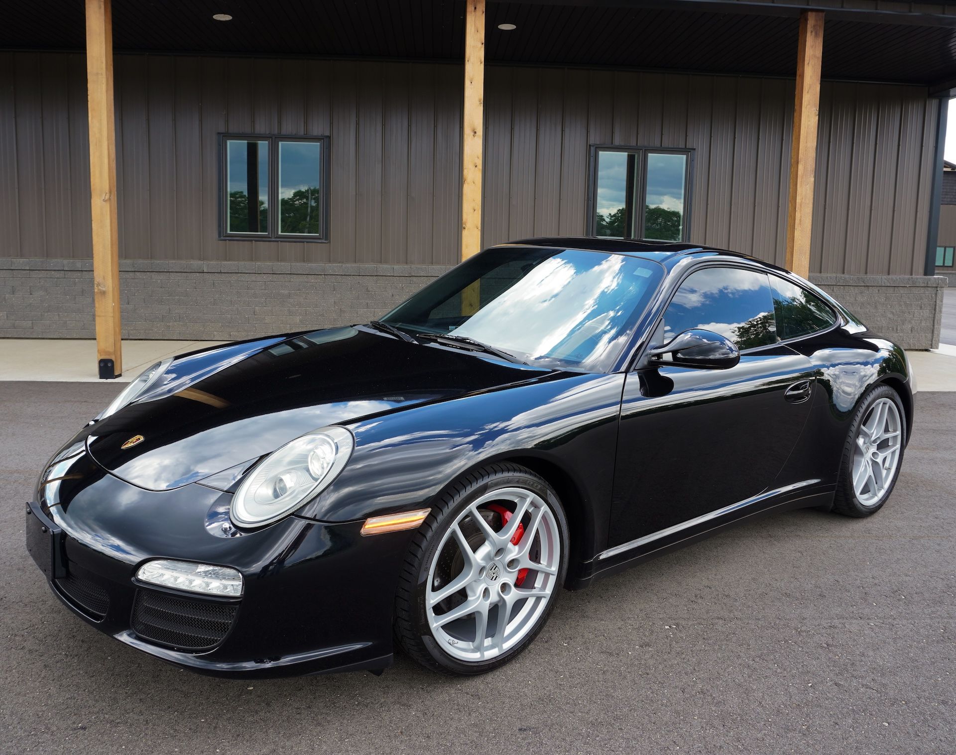 Used 2010 Porsche 911 Coupe AWD/4WD image 2