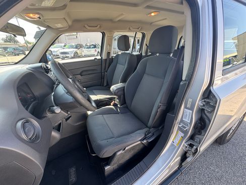 Used 2010 Jeep Patriot Sport image 15