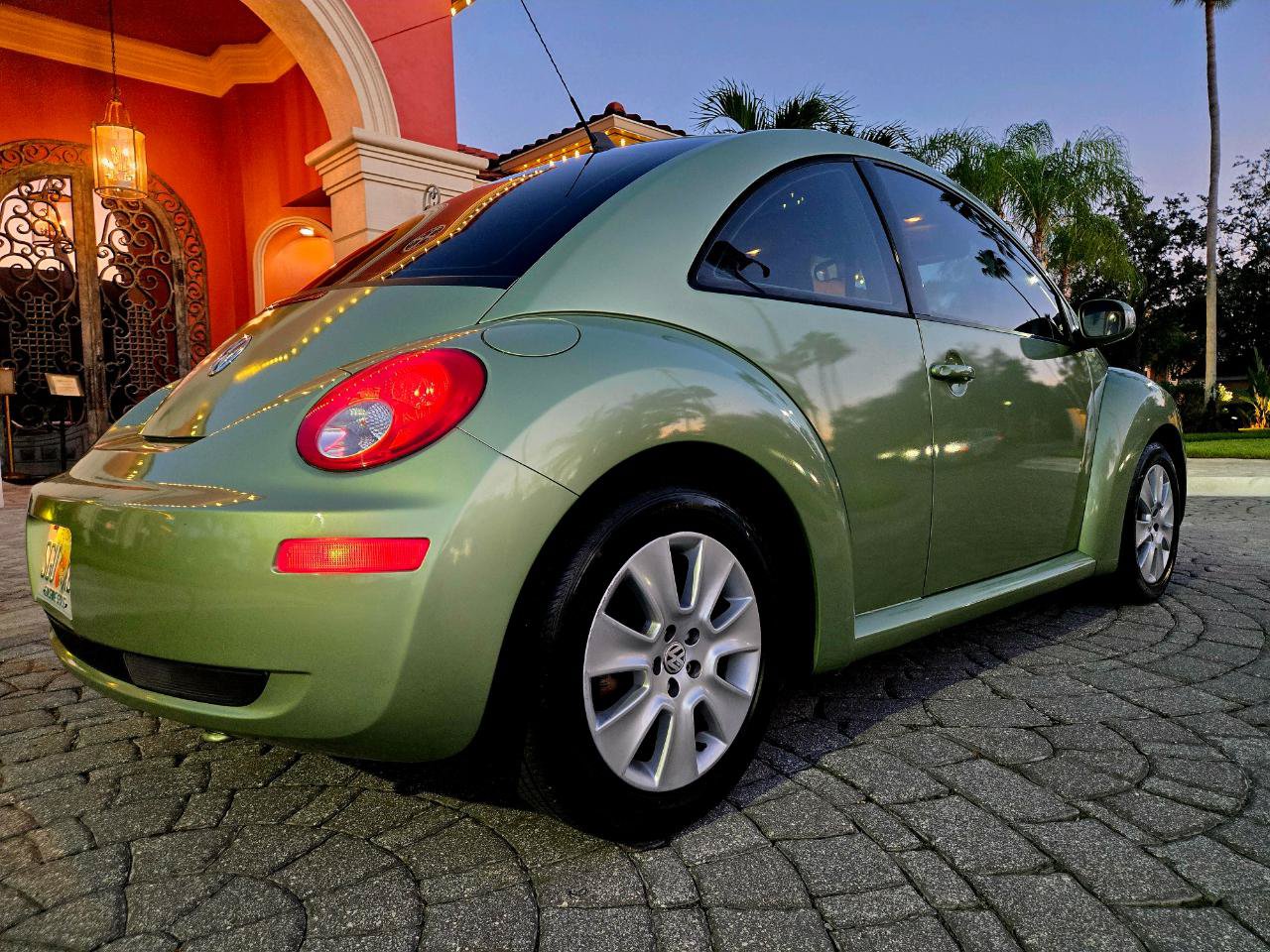 Used 2009 Volkswagen Beetle 2.5 Coupe FWD image 16