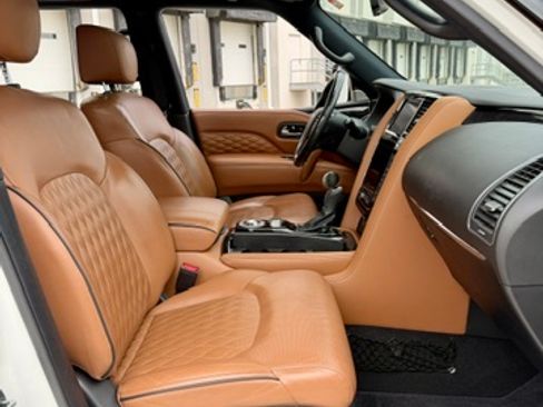 Used 2021 INFINITI QX80 image 6