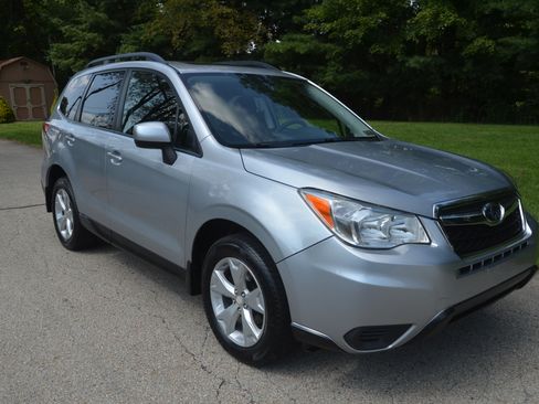 Used 2015 Subaru Forester 2.5i Premium AWD/4WD image 7