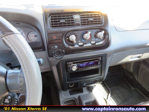 Used 2001 Nissan Xterra SE image 13