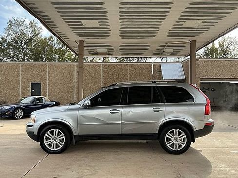 Used 2010 Volvo XC90 3.2 image 8