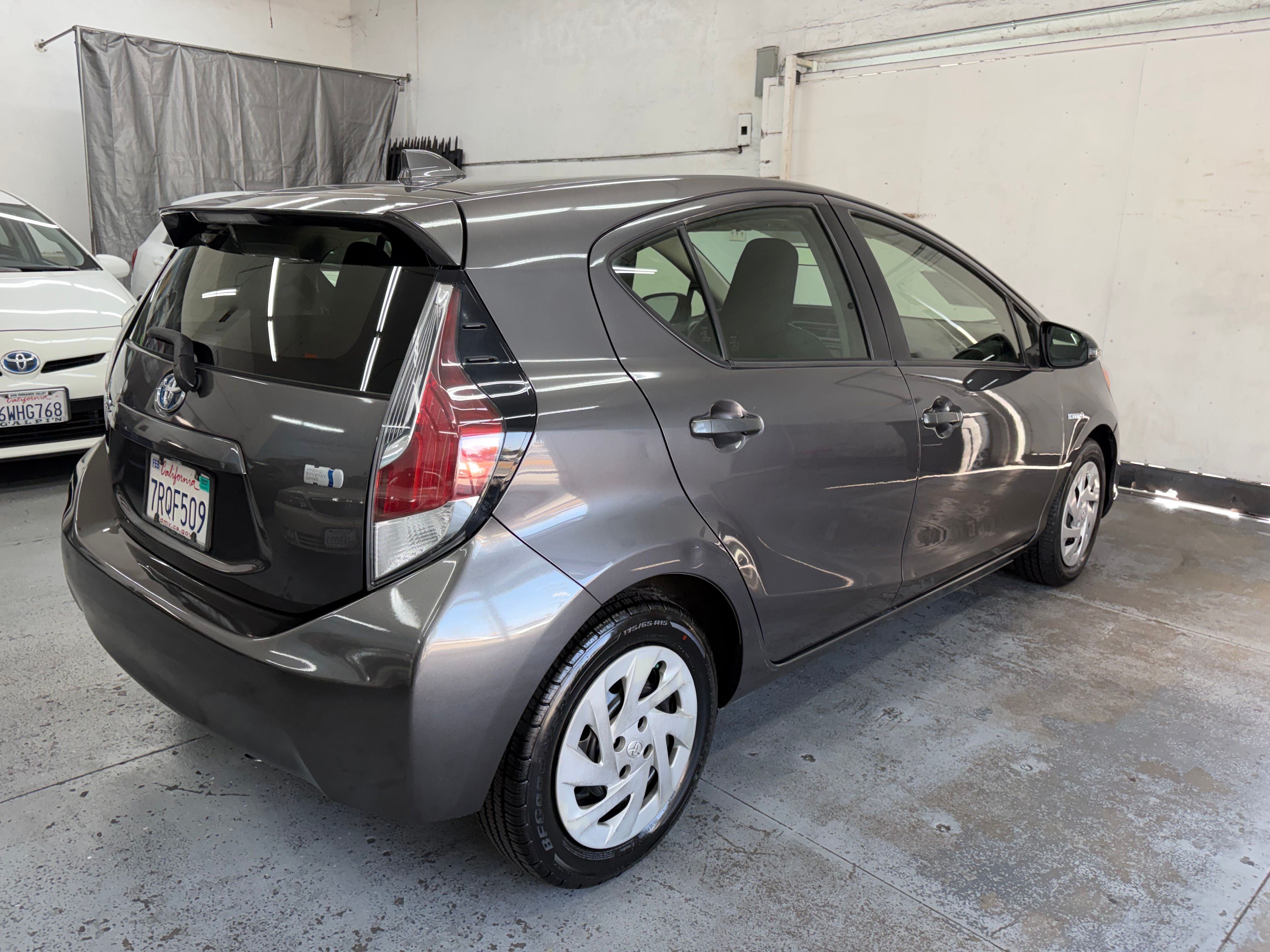 Used 2016 Toyota Prius C One FWD image 7
