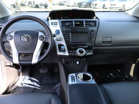 Used 2012 Toyota Prius V Five image 16