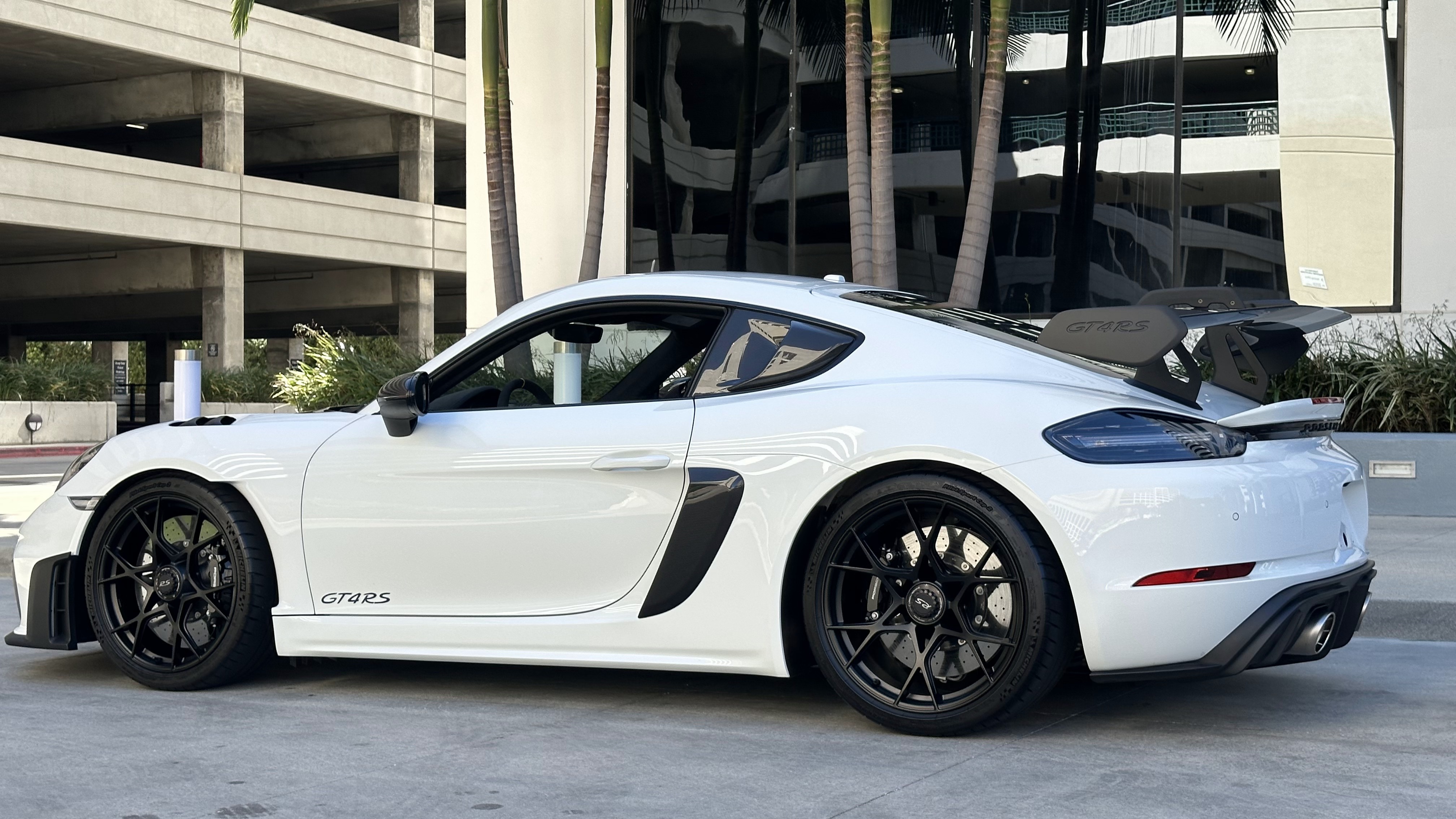 Used 2024 Porsche 718 Cayman GT4 RS RWD image 61