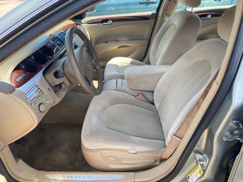 Used 2006 Buick Lucerne CX image 4