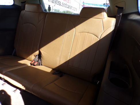 Used 2016 Buick Enclave Leather image 8