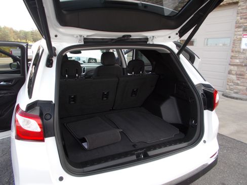 Used 2019 Chevrolet Equinox LT image 18