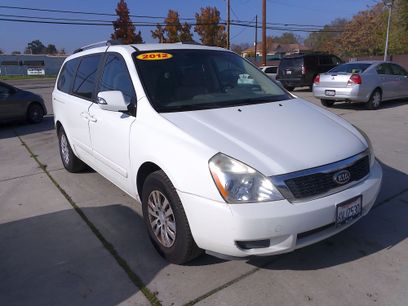 Used 2012 Kia Sedona LX