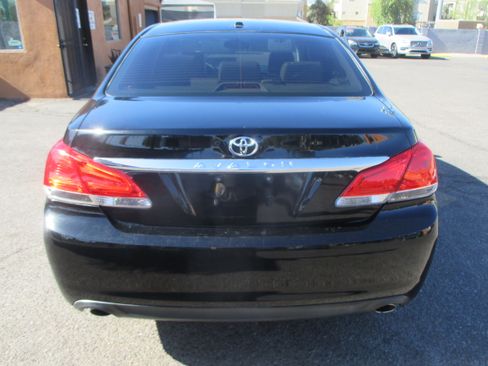 Used 2012 Toyota Avalon Limited FWD image 6