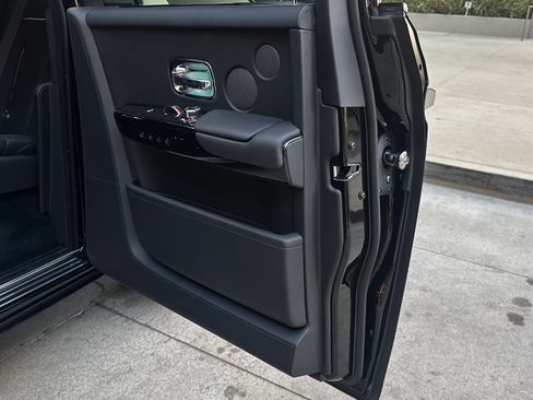 Used 2021 Rolls-Royce Phantom image 20