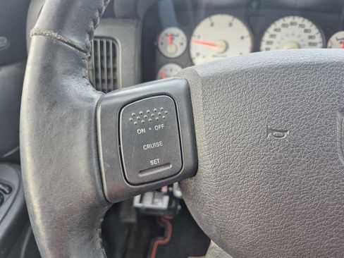 Used 2004 Dodge Ram 2500 Truck SLT image 6