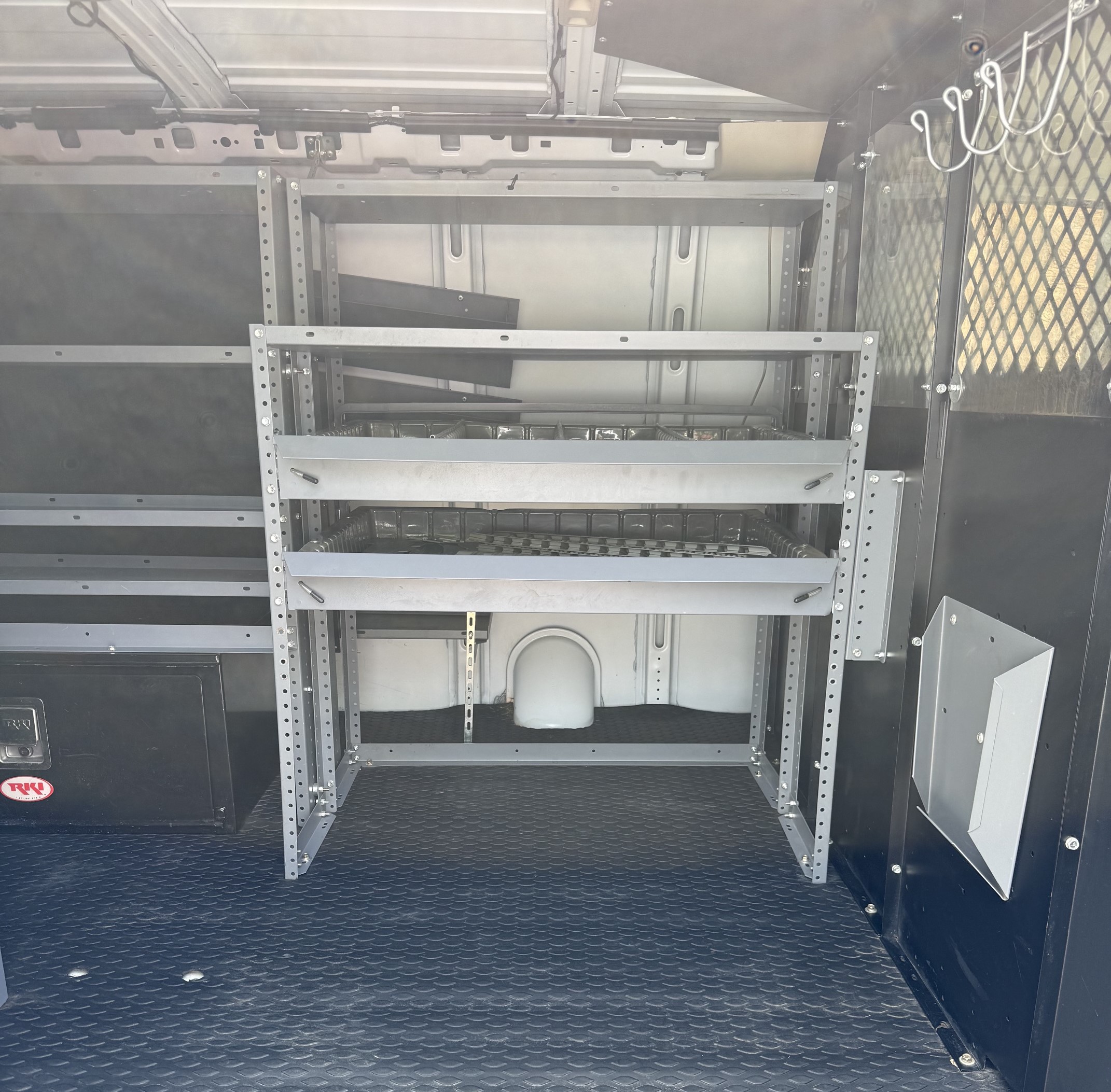 Used 2017 Chevrolet Express 2500 UNAVAIL RWD image 9