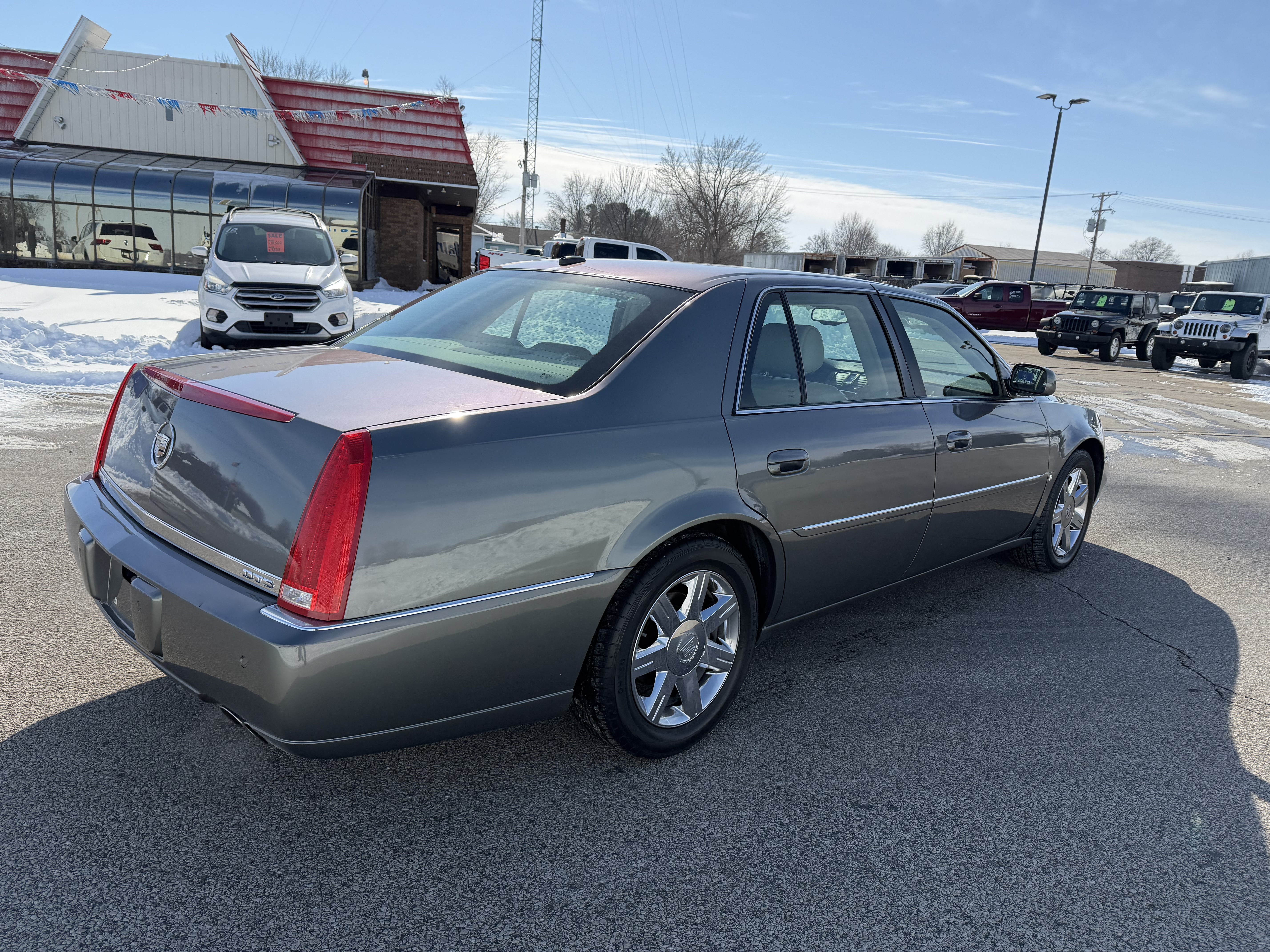 Used 2006 Cadillac DTS Sedan 4D FWD image 5