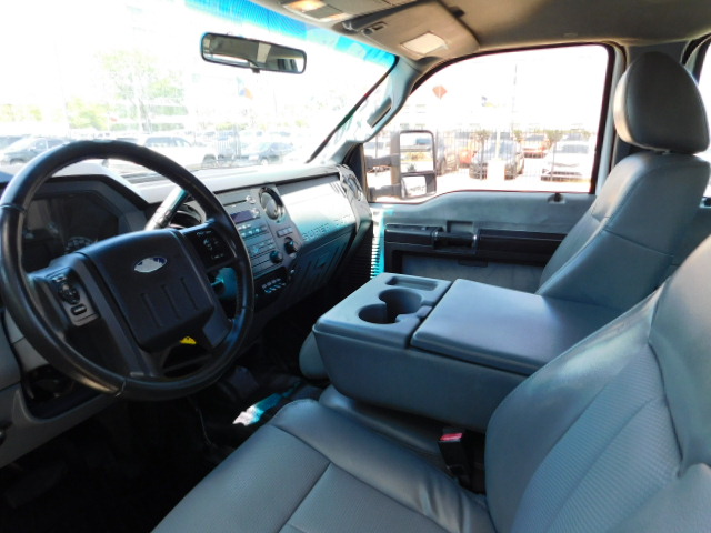 Used 2012 Ford F350 4x4 Crew Cab DRW Super Duty image 9