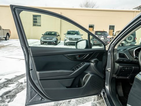 Used 2018 Subaru Impreza 2.0i Premium image 16