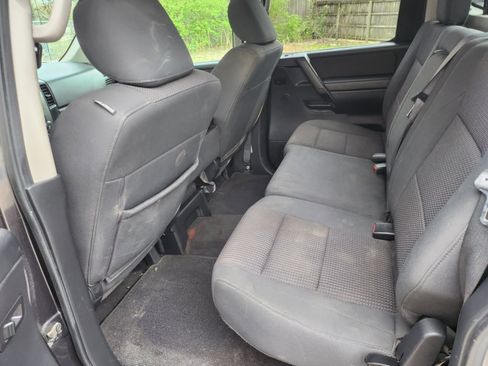Used 2012 Nissan Titan SV image 11