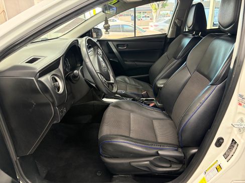 Used 2017 Toyota Corolla SE Sedan FWD image 12