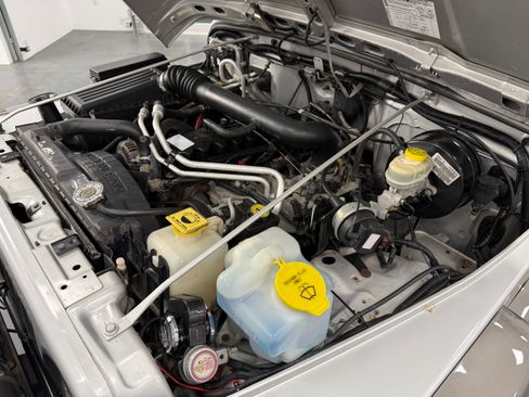 Used 2004 Jeep Wrangler X image 31