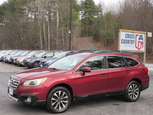 Used 2017 Subaru Outback 2.5i Limited image 2