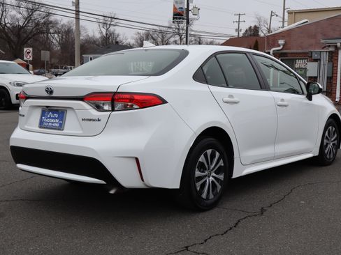 Used 2022 Toyota Corolla LE image 8