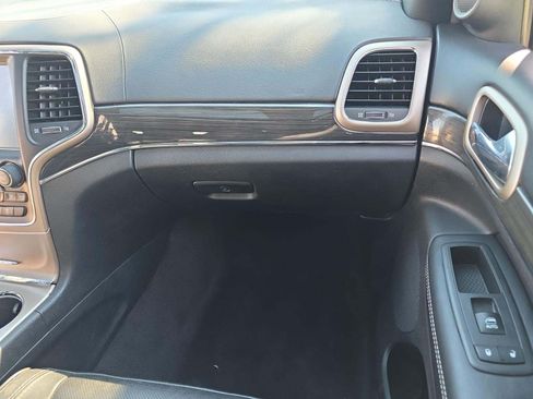 Used 2016 Jeep Grand Cherokee Overland image 13