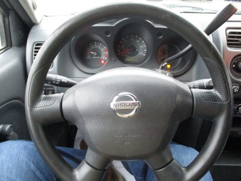 Used 2002 Nissan Frontier XE image 23