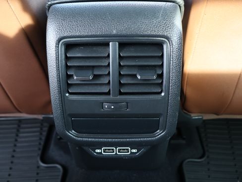 Used 2020 Volkswagen Passat 2.0T SE image 15