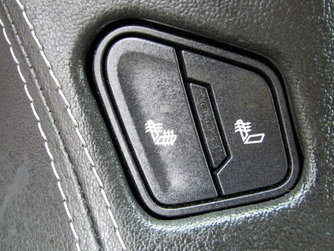 Used 2016 Chevrolet Tahoe 4WD LT image 25