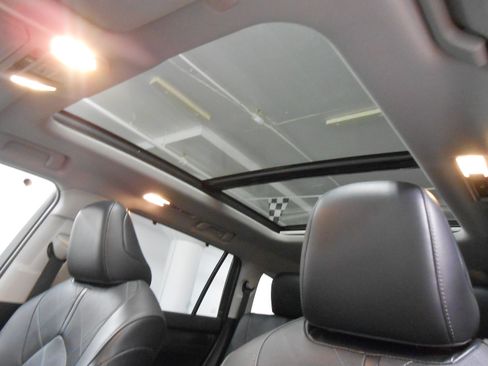 Used 2021 Toyota Highlander AWD Platinum V6 image 16