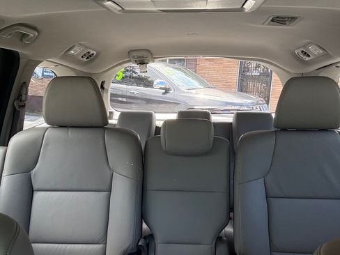 Used 2012 Honda Odyssey Touring image 25