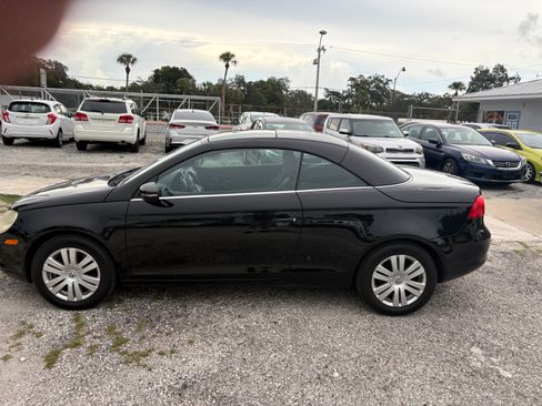 Used 2010 Volkswagen Eos Komfort FWD image 3